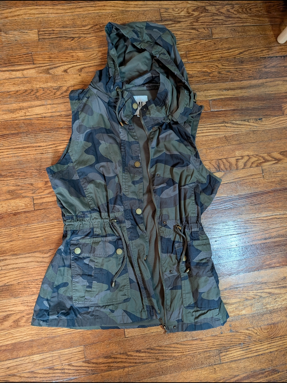 YMI Women's Sleeveless Hooded Camo Vest - Olive Green